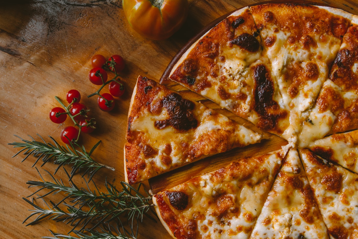 Pizza artesanal na tabua